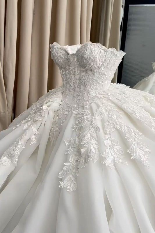 Elegant Bridal Gown Ball Gown Sweetheart White Lace Wedding Dresses Minimalist Bridal Gowns DP1593