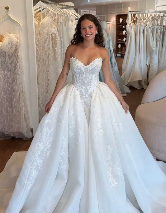 Classic Brides Dress Ball Gown Sweetheart Lace White Wedding Dresses Minimalist Bridal Gowns DP1605