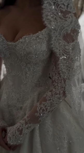 Elegantes Brautkleid Ballkleid aus der Schulter weiße Spitze Brautkleider minimalistischen Brautkleider DP1620