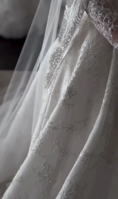 Ethereal Wedding Dress Ball Gown Off The Shoulder Tulle Lace White Wedding Dresses Bridal Gowns DH854