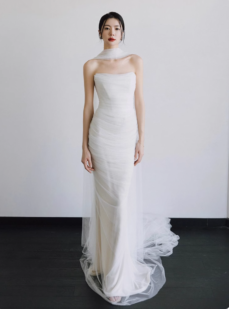 Romantisches Brautkleid Meerjungfrau trägerlos Tüll weiße Brautkleider minimalistische Brautkleider DP1667