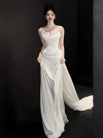 Romantisches Brautkleid Meerjungfrau trägerloses Satin weiße Brautkleider minimalistische Brautkleider DP1668