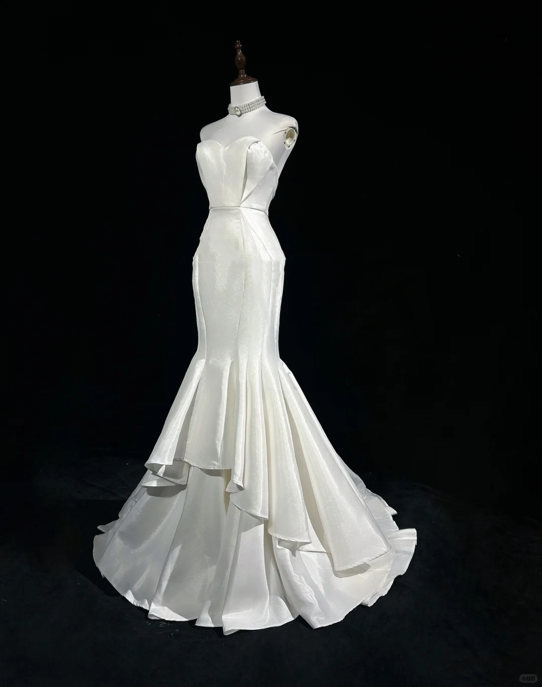 Classic Bridal Gown Mermaid Sweetheart Satin White Wedding Dresses Minimalist Bridal Gowns DP1691