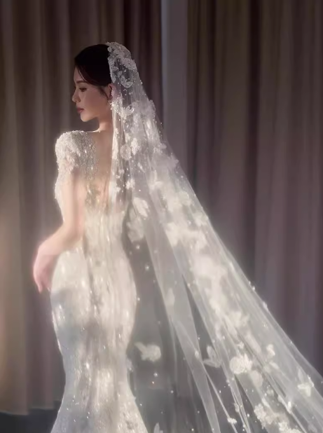 Romantisches Brautkleid Meerjungfrau Scoop Pailletten Weiß Brautkleider Minimalist Brautkleider DP1804