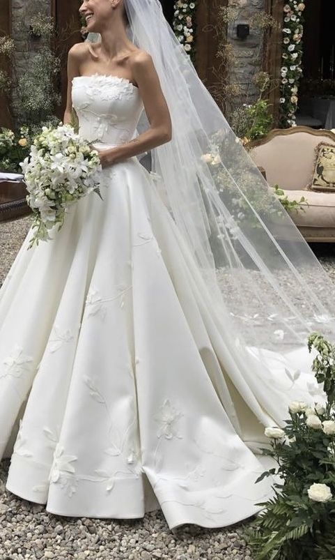 Hübsches Brautkleid Ballkleid Trägerlos Satin Weiß Lange Brautkleider Brautkleider DP1816