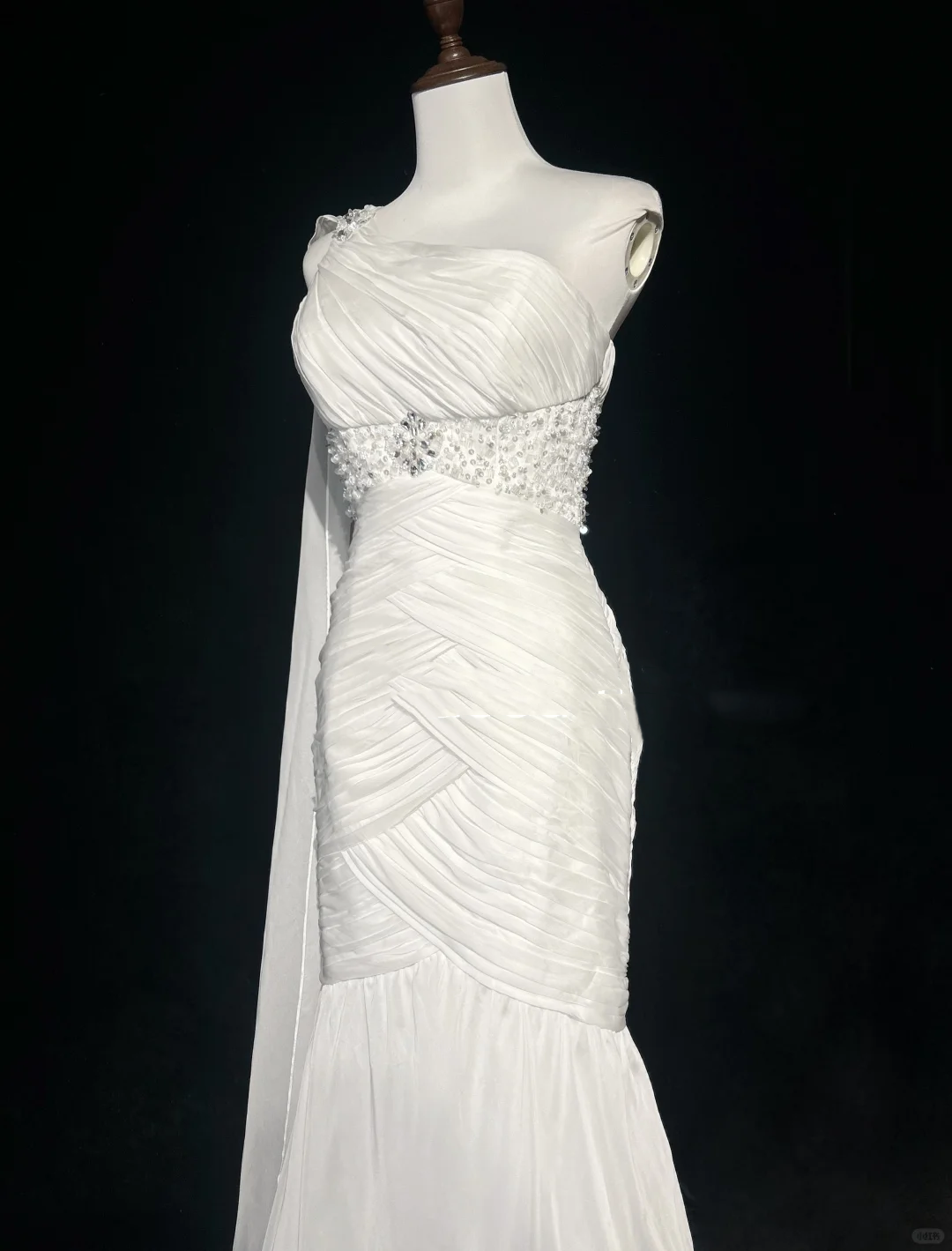 Vintage Bridal Gown Mermaid One Shoulder White Long Wedding Dresses Minimalist Bridal Gowns DP1838
