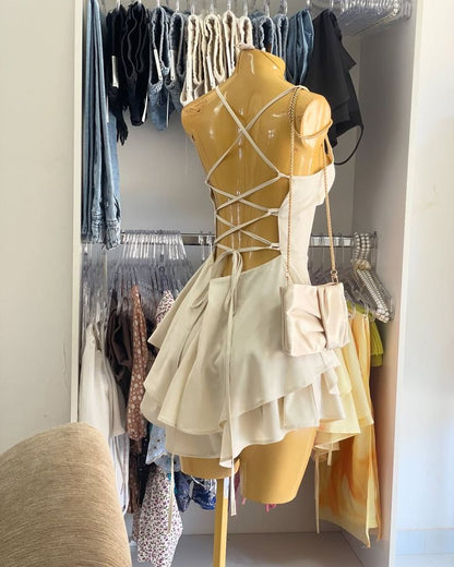 Süßes A-Linie Spaghettiträger Kurzes Sommer Satin Geburtstagskleid Hoco Kleid Geburtstagsoutfit 18. Geburtstag Mini Cocktailkleider DP1842