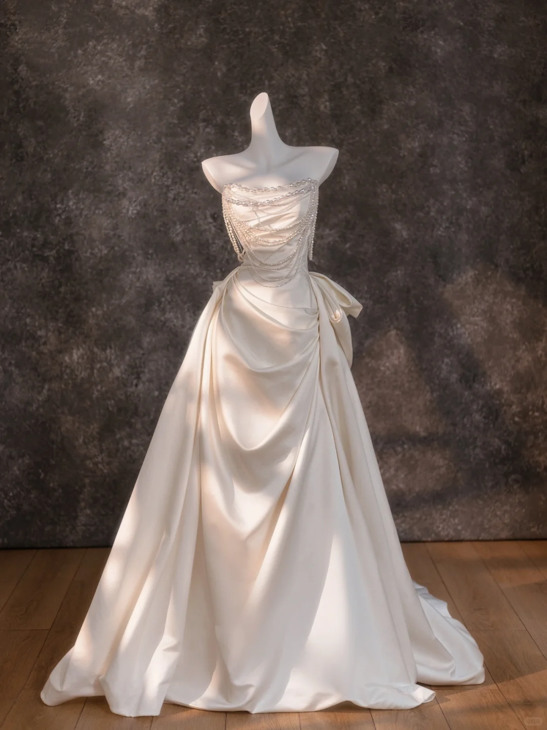 Hübsches Brautkleid Etuikleid Trägerlos Satin Elfenbein Lange Brautkleider Brautkleider DP1858