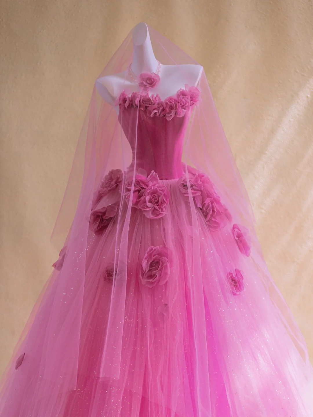 Wunderschönes Ballkleid Sweetheart Hot Pink Floral Tüll Langes Ballkleid Partykleid Abschlusskleider DP1973