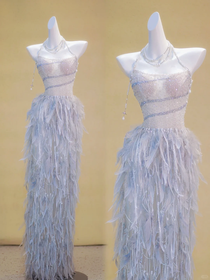 Wunderschönes trägerloses Meerjungfrau-Abschlussballkleid mit blauen Pailletten und langen Ärmeln, Partykleid, Abschlusskleider mit Federn, DP1963