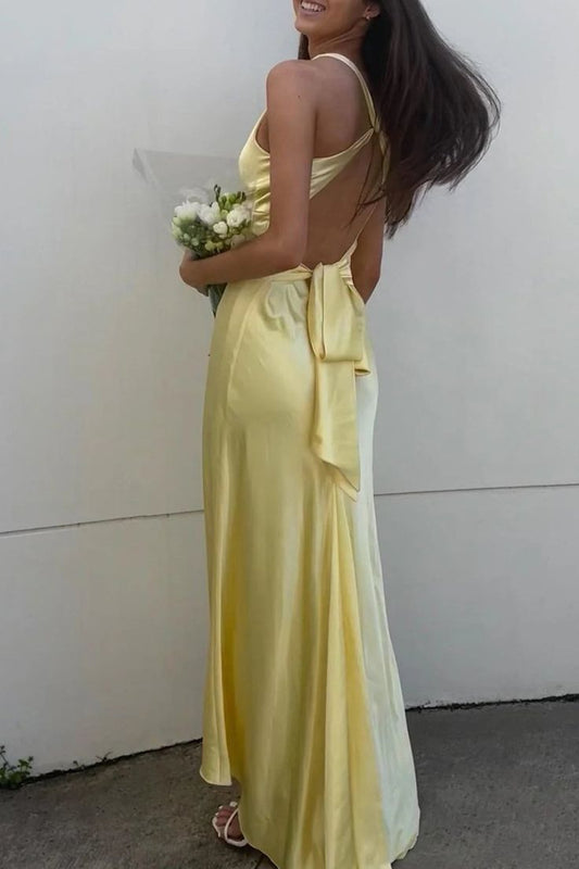 Schickes Neckholder-V-Ausschnitt Plissee Satin Ärmellos Langes Partykleid Ballkleid DP239