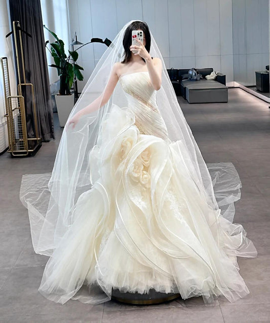 Elegant Mermaid  Light Champagne Strapless Mermaid Bridal Dress Tulle 3D Applique Wedding Dress Simple Bridal Gown DP2825