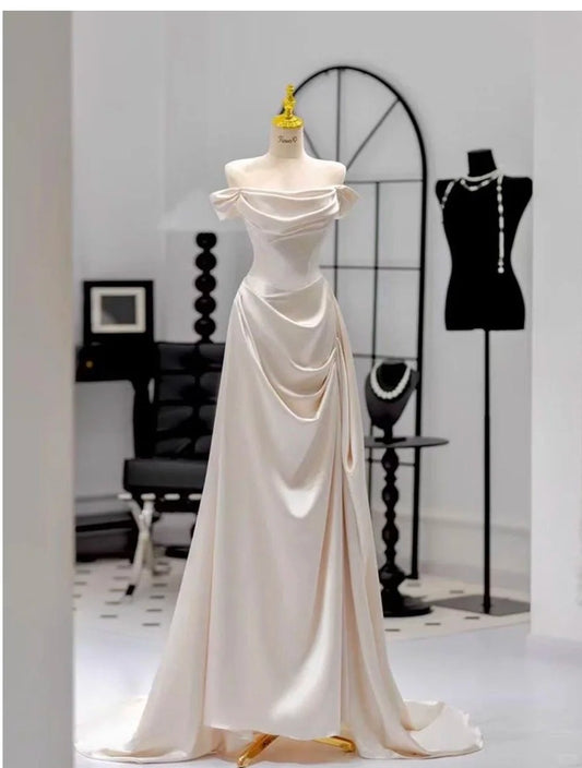 Süßes Ballkleid Spaghettiträger Silbergrau Mini Kurzes Formales Homecoming-Kleid Party Kurzes Ballkleid Hoco Kleider DH2684
