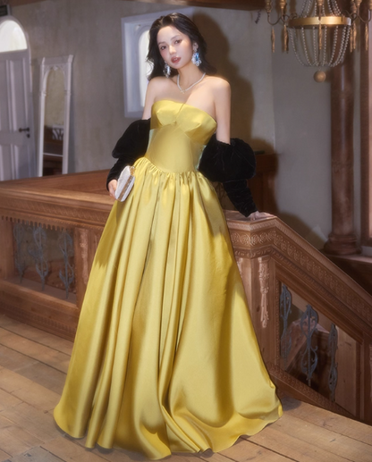 Süßes Ballkleid Spaghettiträger Silbergrau Mini Kurzes Formales Homecoming-Kleid Party Kurzes Ballkleid Hoco Kleider DH2684