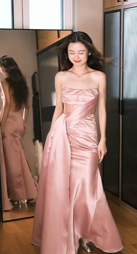 Süßes Ballkleid Spaghettiträger Silbergrau Mini Kurzes Formales Homecoming-Kleid Party Kurzes Ballkleid Hoco Kleider DH2684