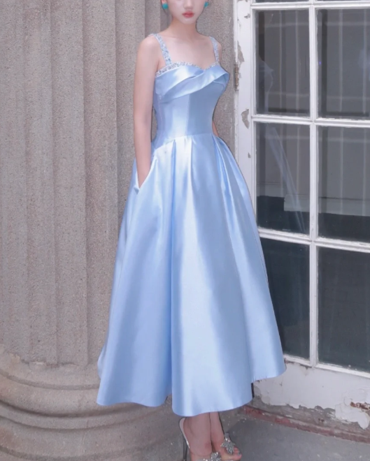 Süßes Ballkleid Spaghettiträger Silbergrau Mini Kurzes Formales Homecoming-Kleid Party Kurzes Ballkleid Hoco Kleider DH2684