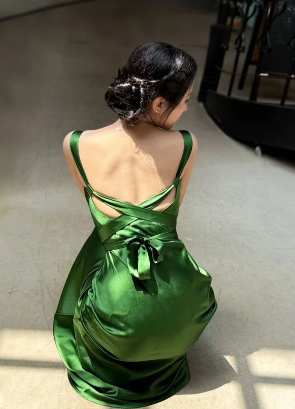 Süßes Ballkleid Spaghettiträger Silbergrau Mini Kurzes Formales Homecoming-Kleid Party Kurzes Ballkleid Hoco Kleider DH2684