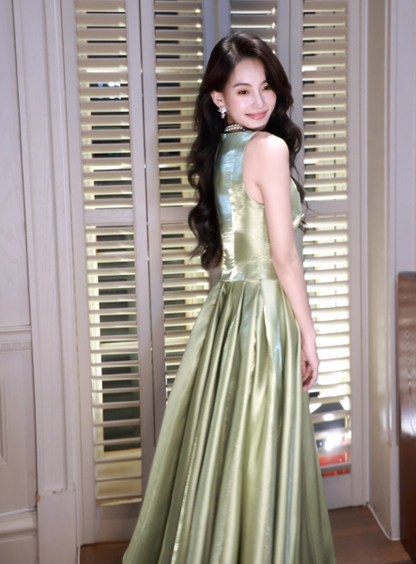 Gorgeous V-neck A-Line Long Prom Dresses Satin Sleeveless Formal Dresses Green Birthday Dresses DP3257