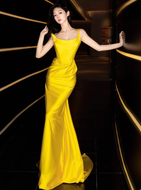 Süßes Ballkleid Spaghettiträger Silbergrau Mini Kurzes Formales Homecoming-Kleid Party Kurzes Ballkleid Hoco Kleider DH2684
