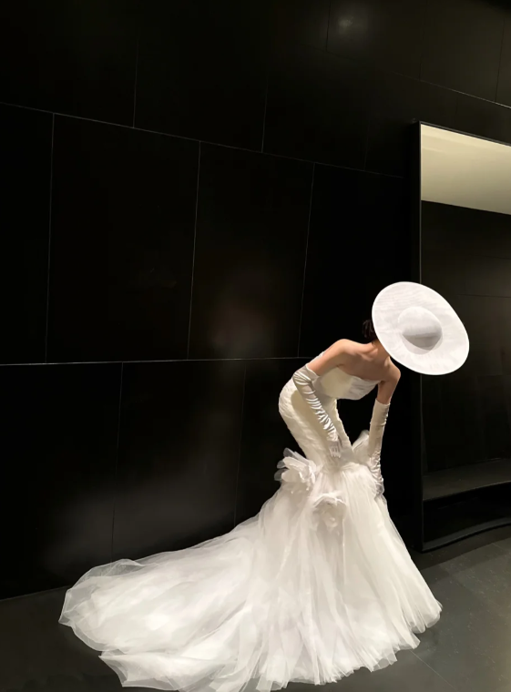 Elegant Strapless Mermaid Wedding Dresses Sleeveless Tulle White Bridal Gowns DP3347