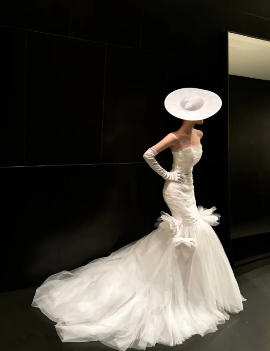 Elegant Strapless Mermaid Wedding Dresses Sleeveless Tulle White Bridal Gowns DP3347