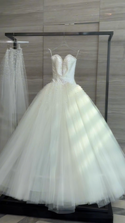 Timeless Sweetheart Neck Ball Gown Long Wedding Dresses Tulle White Bridal Gowns Sleeveless Bridal Dresses DP3732