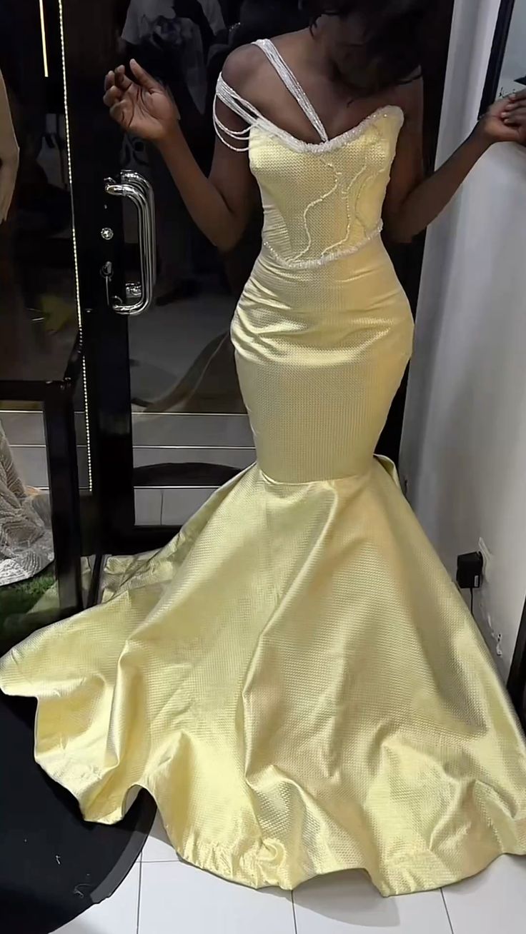Süßes Ballkleid Spaghettiträger Silbergrau Mini Kurzes Formales Homecoming-Kleid Party Kurzes Ballkleid Hoco Kleider DH2684