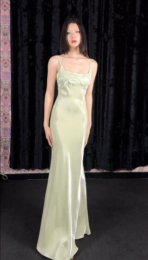 Süßes Ballkleid Spaghettiträger Silbergrau Mini Kurzes Formales Homecoming-Kleid Party Kurzes Ballkleid Hoco Kleider DH2684