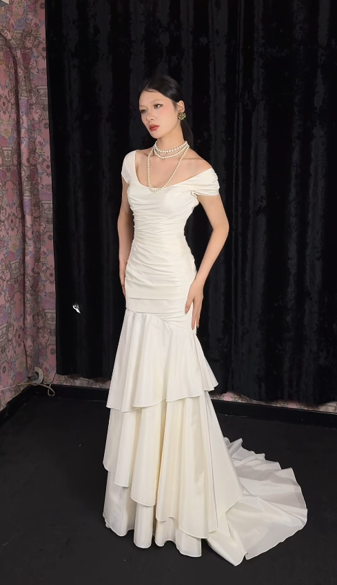 Süßes Ballkleid Spaghettiträger Silbergrau Mini Kurzes Formales Homecoming-Kleid Party Kurzes Ballkleid Hoco Kleider DH2684