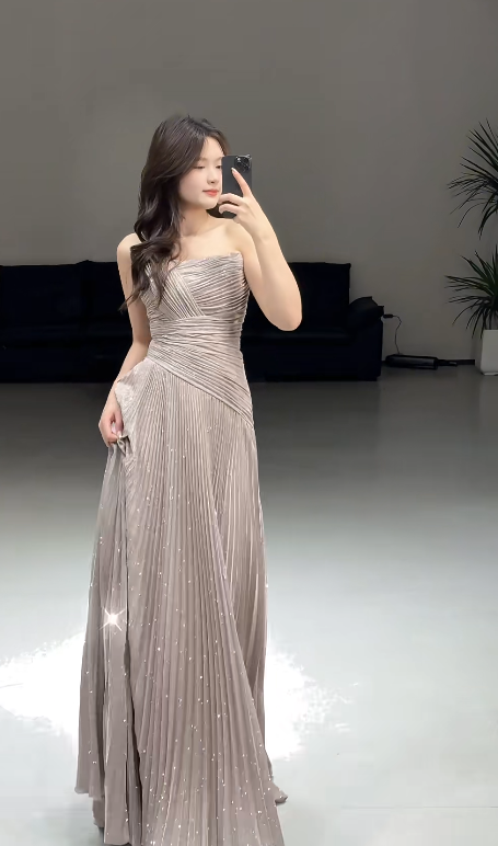 Süßes Ballkleid Spaghettiträger Silbergrau Mini Kurzes Formales Homecoming-Kleid Party Kurzes Ballkleid Hoco Kleider DH2684