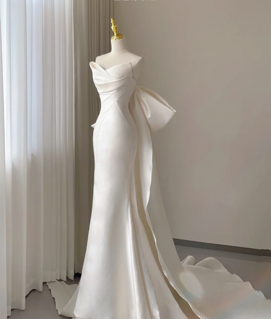 Edel Elegant Meerjungfrau Liebsten Weiß Satin Brautkleider Bräute Kleid DP447