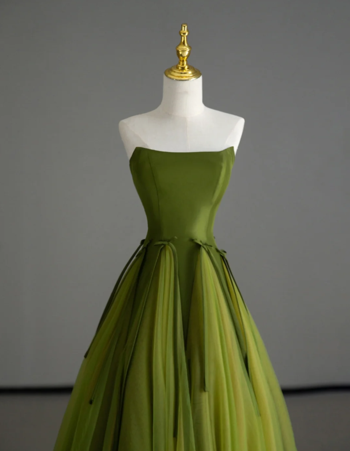 Classy Ball Gown Strapless Green Tulle Prom Dresses Birthday Dresses Dance Party Dress Graduation Prom Dresses DP505