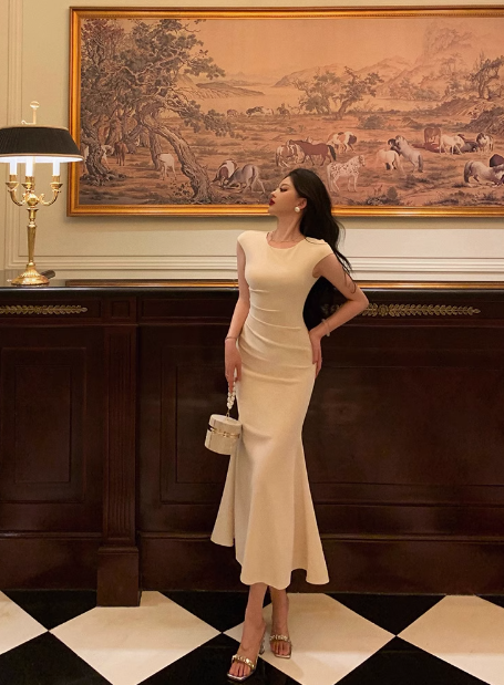 Elegantes Meerjungfrauen-Kleid mit U-Ausschnitt, Elfenbein, 18. Geburtstagskleid, Partykleid, Geburtstags-Outfits, Geburtstagskleid-Ideen für Frauen, DP583