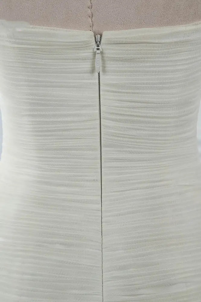 Chic Strapless Sweetheart Ivory Wedding Dresses Ruffles Tulle Sleeveless Bridal Gowns with Feather DP615