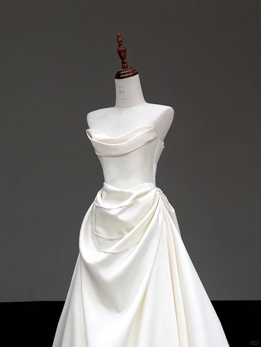 Unique Bridal Gown Ball Gown Strapless White Satin Wedding Dresses Bridal Gowns DP642