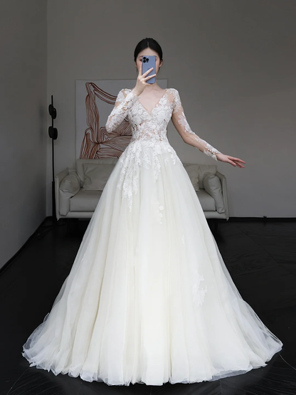 Unique Bridal Gown Ball Gown V Neckline Long Sleeves White Lace Wedding Dresses Bridal Gowns DP659