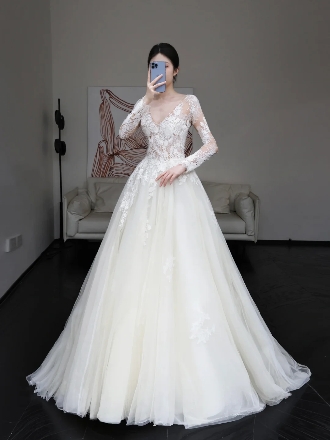 Unique Bridal Gown Ball Gown V Neckline Long Sleeves White Lace Wedding Dresses Bridal Gowns DP659