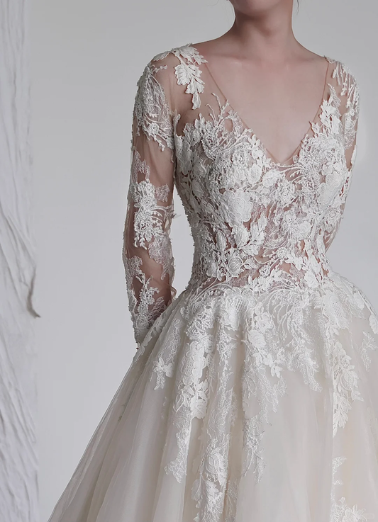 Unique Bridal Gown Ball Gown V Neckline Long Sleeves White Lace Wedding Dresses Bridal Gowns DP659