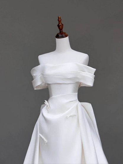 Unique Bridal Gown Ball Gown Off The Shoulder White Satin Wedding Dresses Bridal Gowns DP715