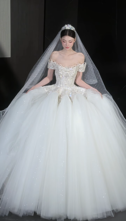 Schlichtes trägerloses Brautkleid A-Linie Tüll Hochzeitskleid Weißes Brautkleid DP08057