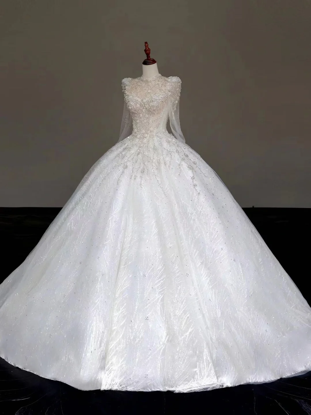 Prinzessin Brautkleid Ballkleid Hoher Ausschnitt Weiß Pailletten Perlen Brautkleider Winter Brautkleider DP871