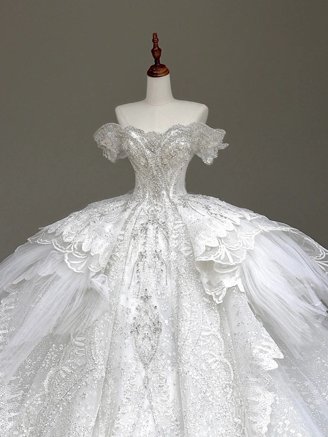 Prinzessin Brautkleid Ballkleid Weg Von Der Schulter Weiß Pailletten Perlen Brautkleider Winter Brautkleider DP875