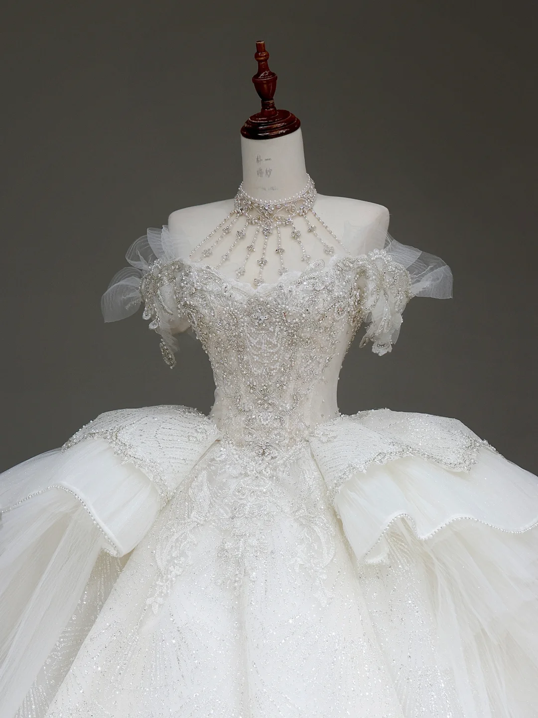 Prinzessin Brautkleid Ballkleid Weg Von Der Schulter Weiß Pailletten Perlen Brautkleider Winter Brautkleider DP886