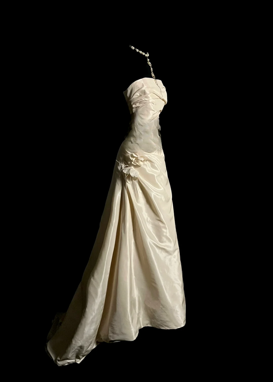 Hübsches Brautkleid Ballkleid Trägerlos Elfenbein Satin Vintage Brautkleider Brautkleider DP921