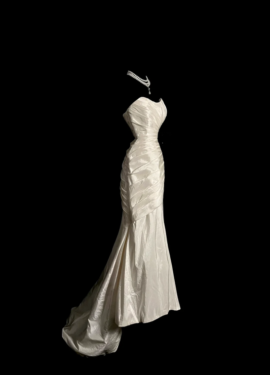 Robe de mariée vintage sirène décolleté en cœur ivoire longueur au sol robes de mariée minimalistes DP933