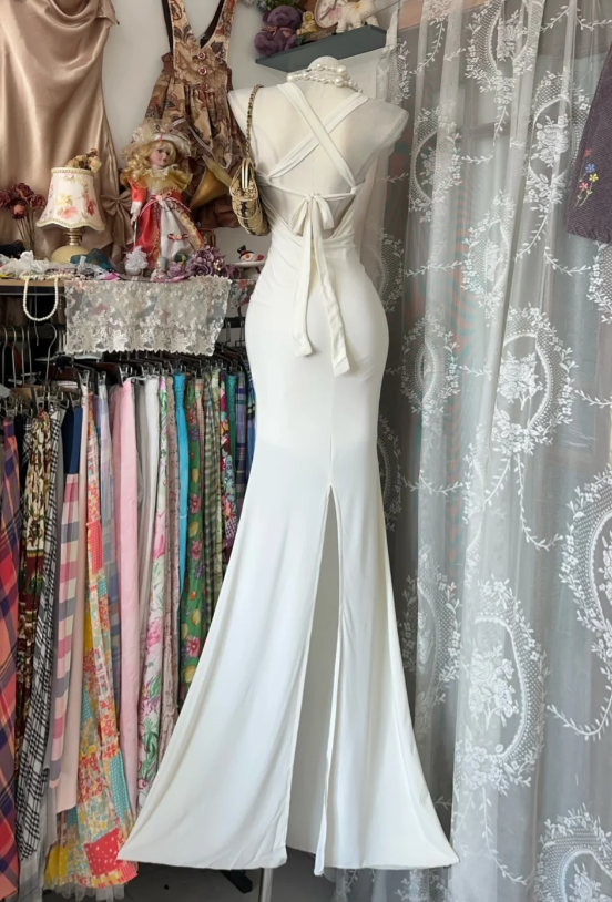 Gorgeous Halter Sheath Chiffon Long Evening Dress White Prom Dress DW05555