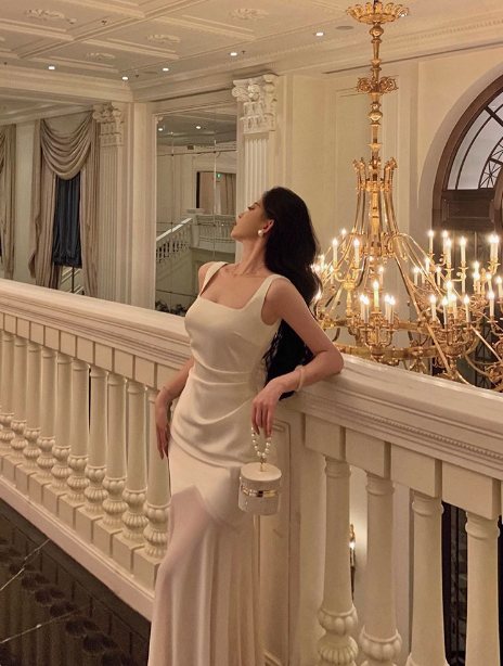 Hübsches Meerjungfrauen-Kleid mit quadratischem Ausschnitt, weiß, für den 18. Geburtstag, Party-Outfits, Geburtstags-Outfits für Frauen, DP0172