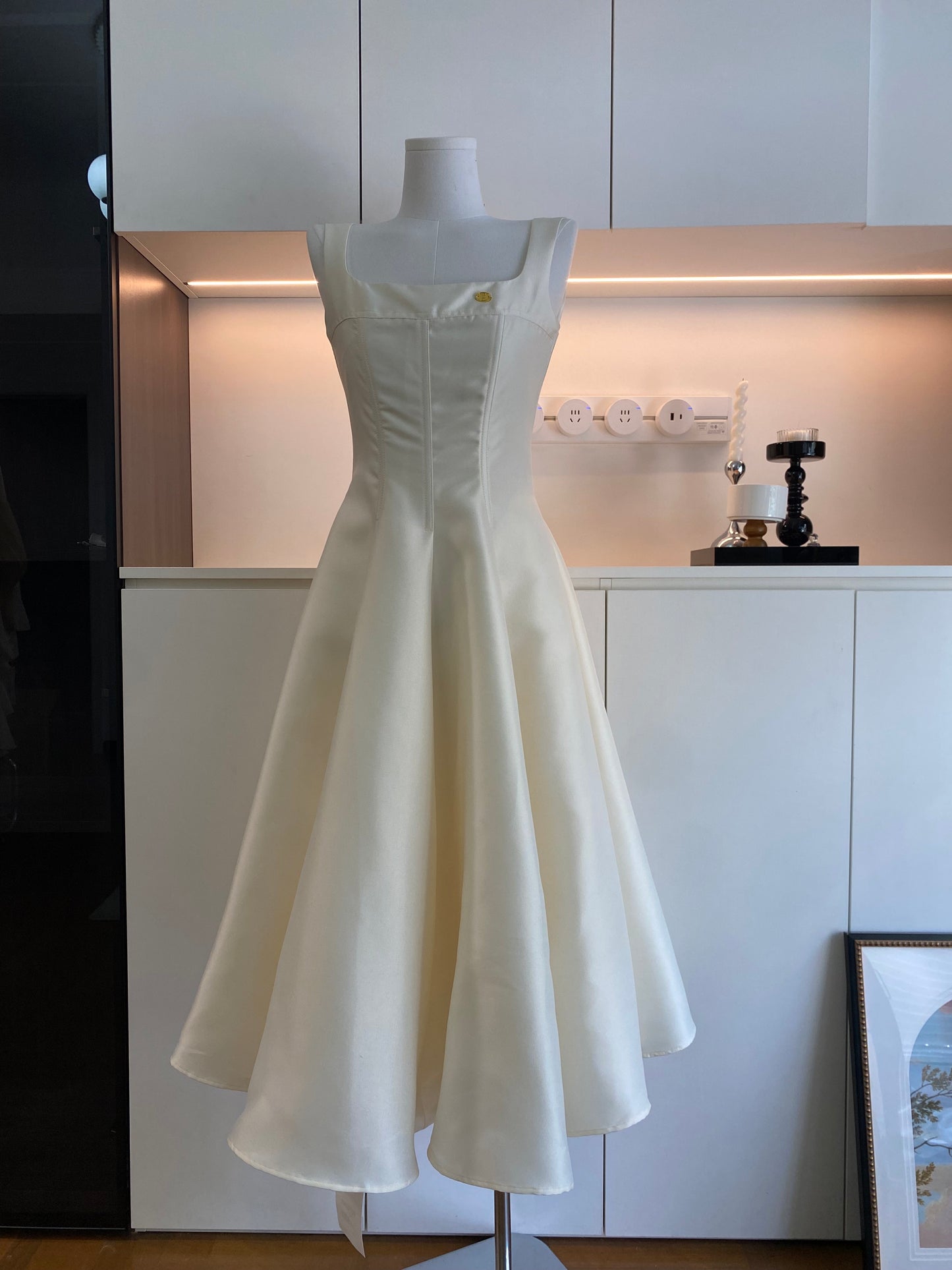 Süßes A-Linien-Sommerkleid mit quadratischem Ausschnitt und Satinrüschen, Urlaubsparty-Outfits für Mädchen, DP0135