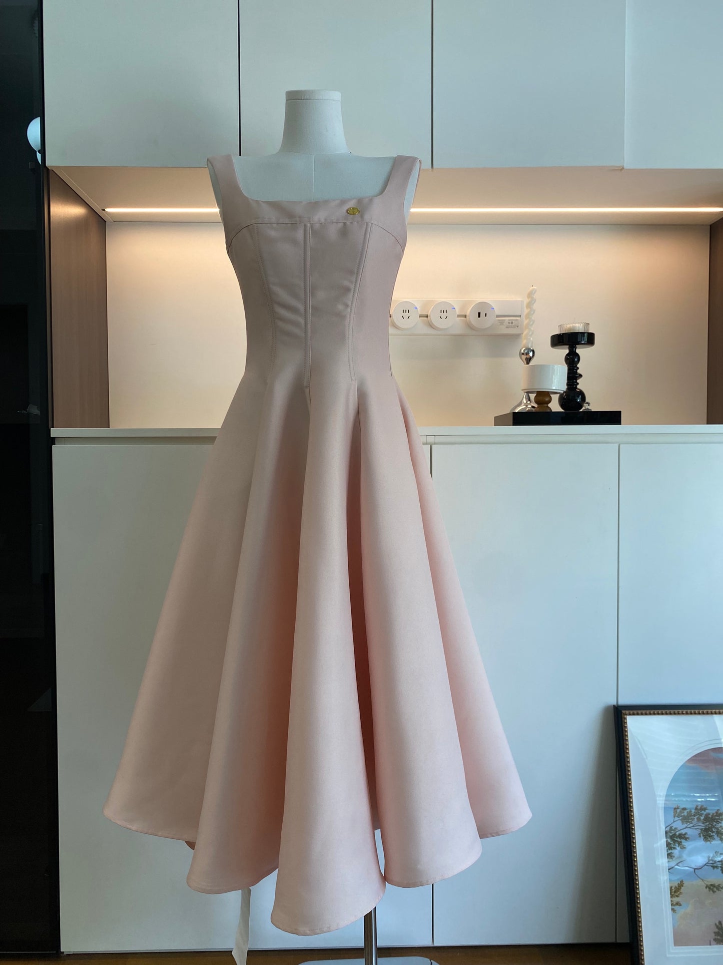 Süßes A-Linien-Sommerkleid mit quadratischem Ausschnitt und Satinrüschen, Urlaubsparty-Outfits für Mädchen, DP0135