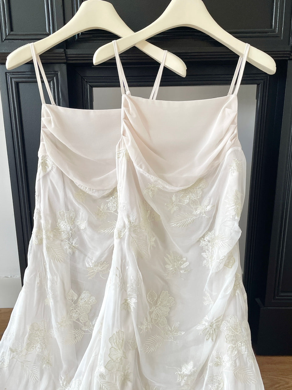 Robe d'été longue en dentelle à bretelles spaghetti et sirène pour femme DP0017